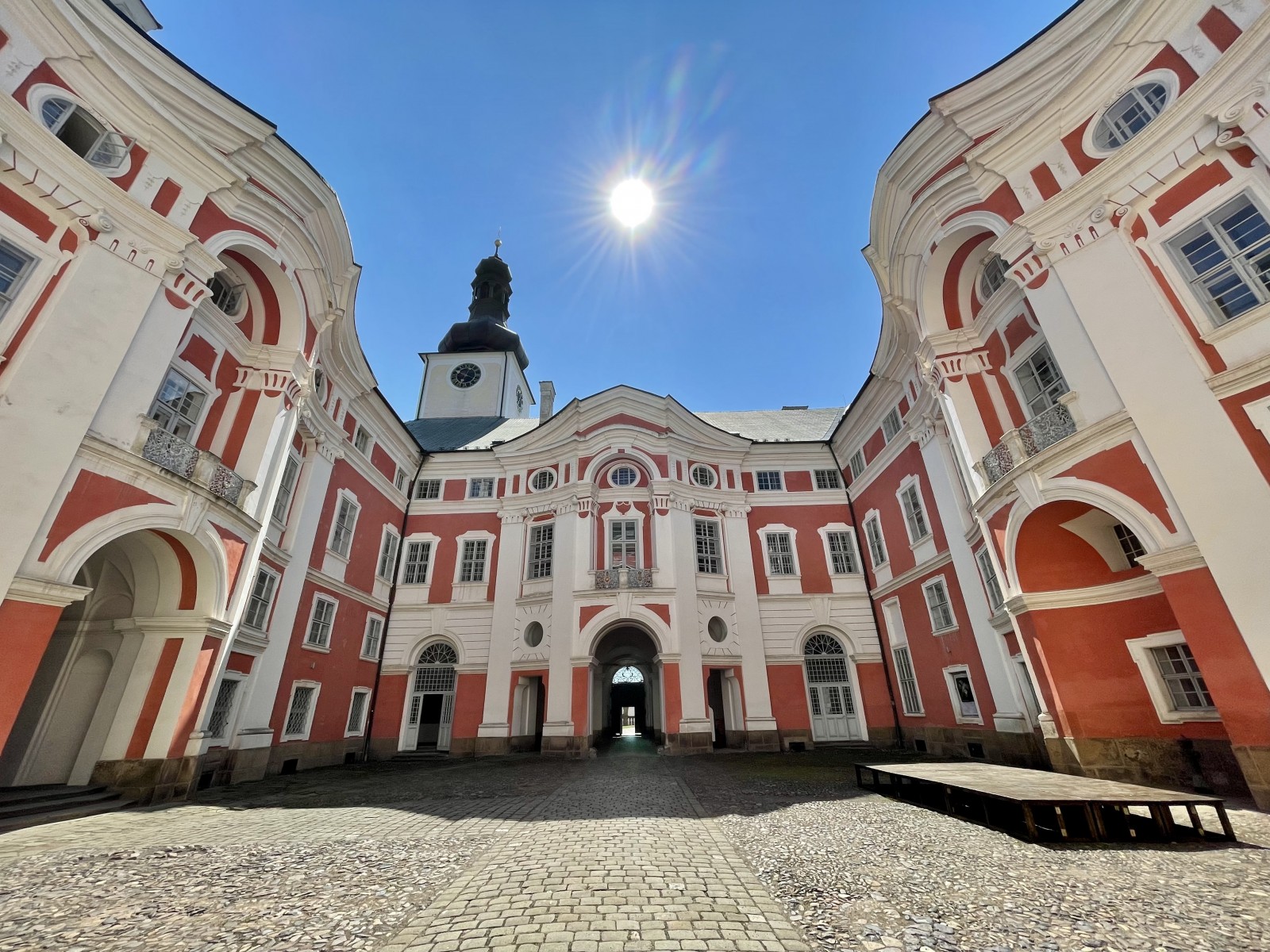 Valdštejnská Rodinná Vila